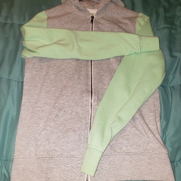 Zip up hoodie - Picture 1 of 1
